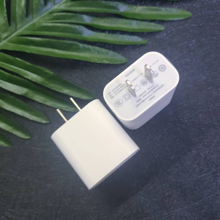 苹果手机的冲电器苹果手机充电器是几伏几安-第2张图片-亚星国际官网