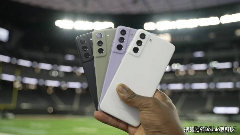 电脑刷华为手机固件下载
:美版Galaxy S21 FE获得2022年12月安全更新：修复93个漏洞