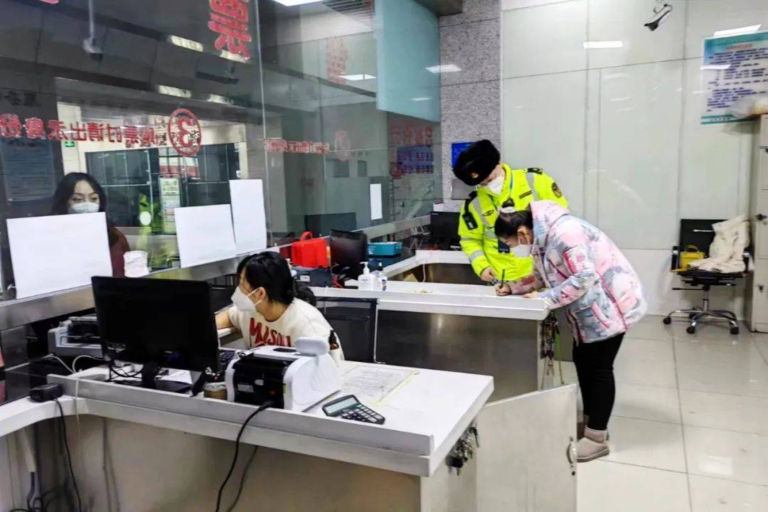 华为手机信号旁边有更好
:师市春运工作圆满收官 “铁公机”完成旅客运输量321万人次