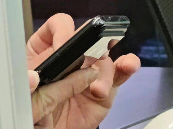苹果se二代企业版:全面升级只为跟上第一梯队？OPPO Find X6系列真机曝光背水一战