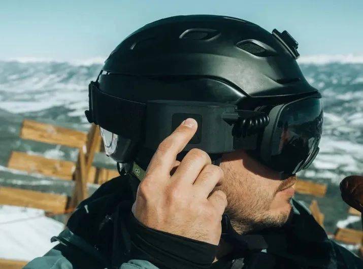 浮动时间app苹果版
:滑雪爱好者看过来！Rekkie AR 护目镜带你感受速度与激情